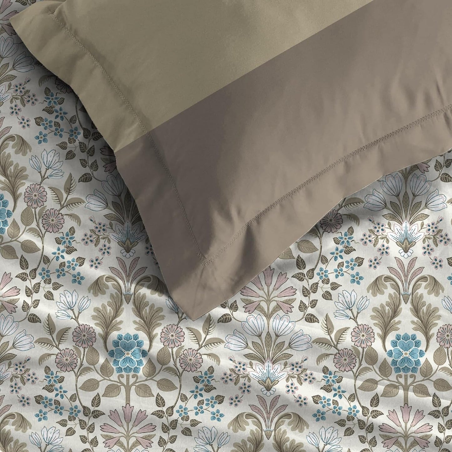 Trident Dusk & Down PARADISE GREEN 144 TC Cotton Double Bed Bedsheet With 2 Pillow Covers