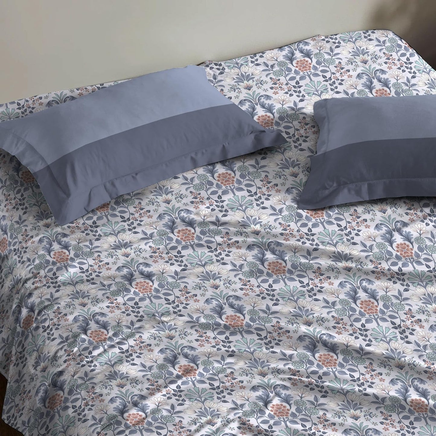 Trident Dusk & Down Paradise Blue 144 TC Cotton Double Bed Bedsheet With 2 Pillow Covers