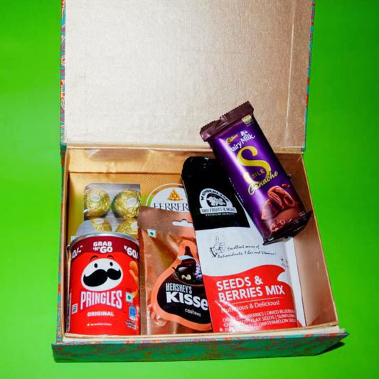 Crunch & Cocoa Delight Hamper