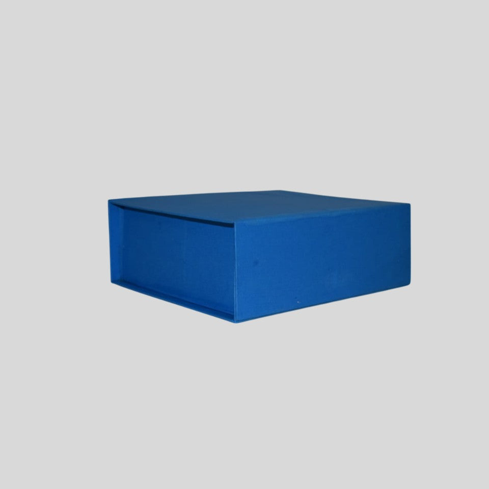 Solid Color Rigid Magnetic Box