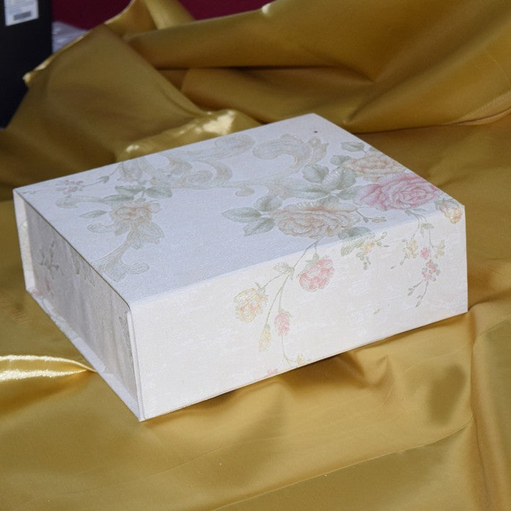 Collapsible Rigid Box ( 28x24x9 CM)
